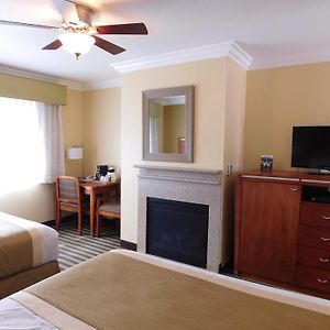 Queen Room Two Queen Beds Fireplace